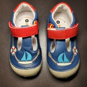 MoMo Baby Sailboat ⛵ Walking Shoes Size 4